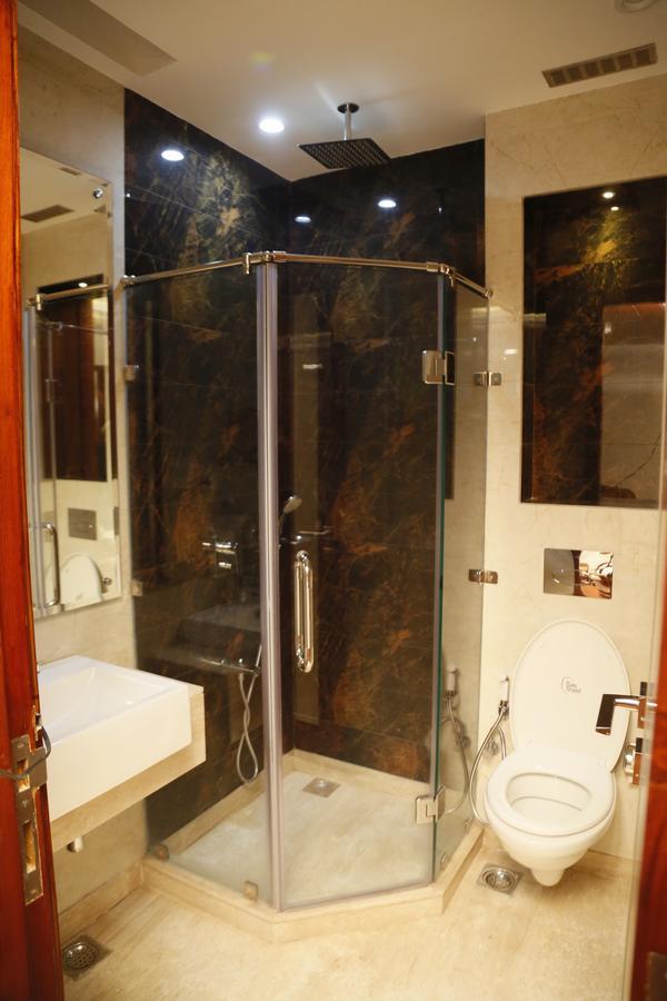 Grand Ffour Hotel Ню Делхи Екстериор снимка