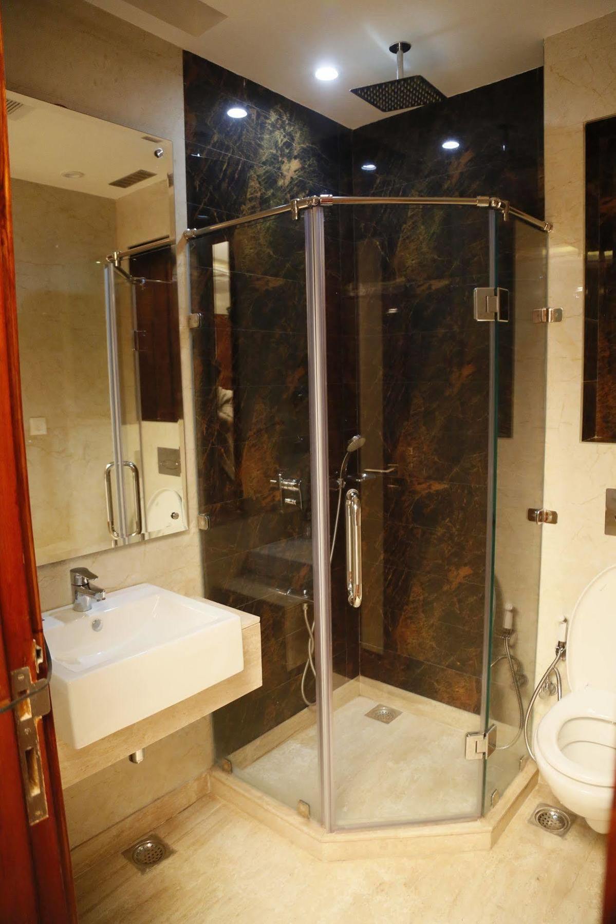 Grand Ffour Hotel Ню Делхи Екстериор снимка